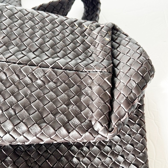 Ultra Soft Genuine Leather Large Tote - Picture 13 of 16